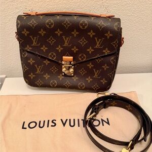 Louis Vuitton Monogram Pochette Métis